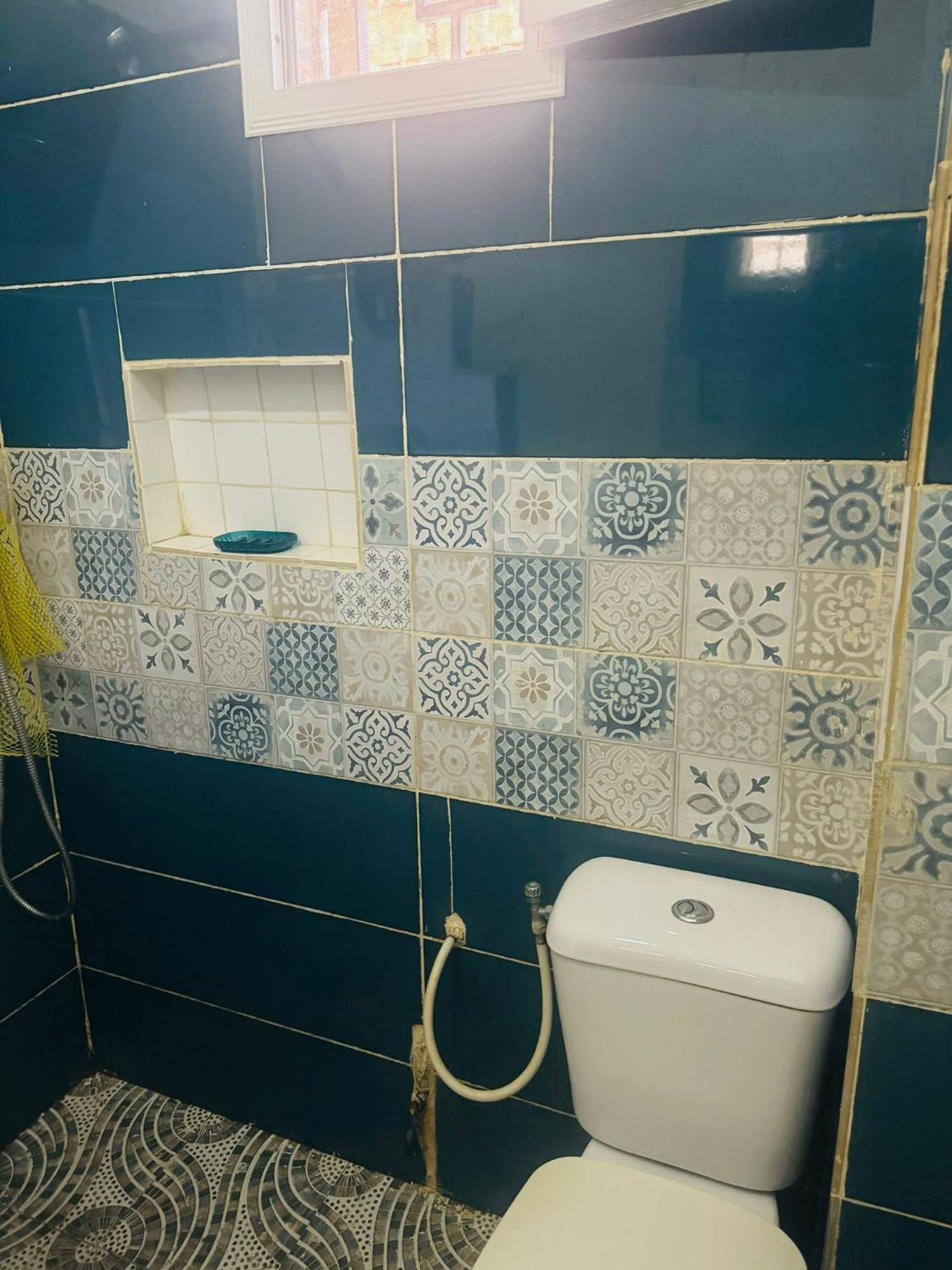 萨利波图尔Grace House Jacuzzi住宿加早餐旅馆 外观 照片