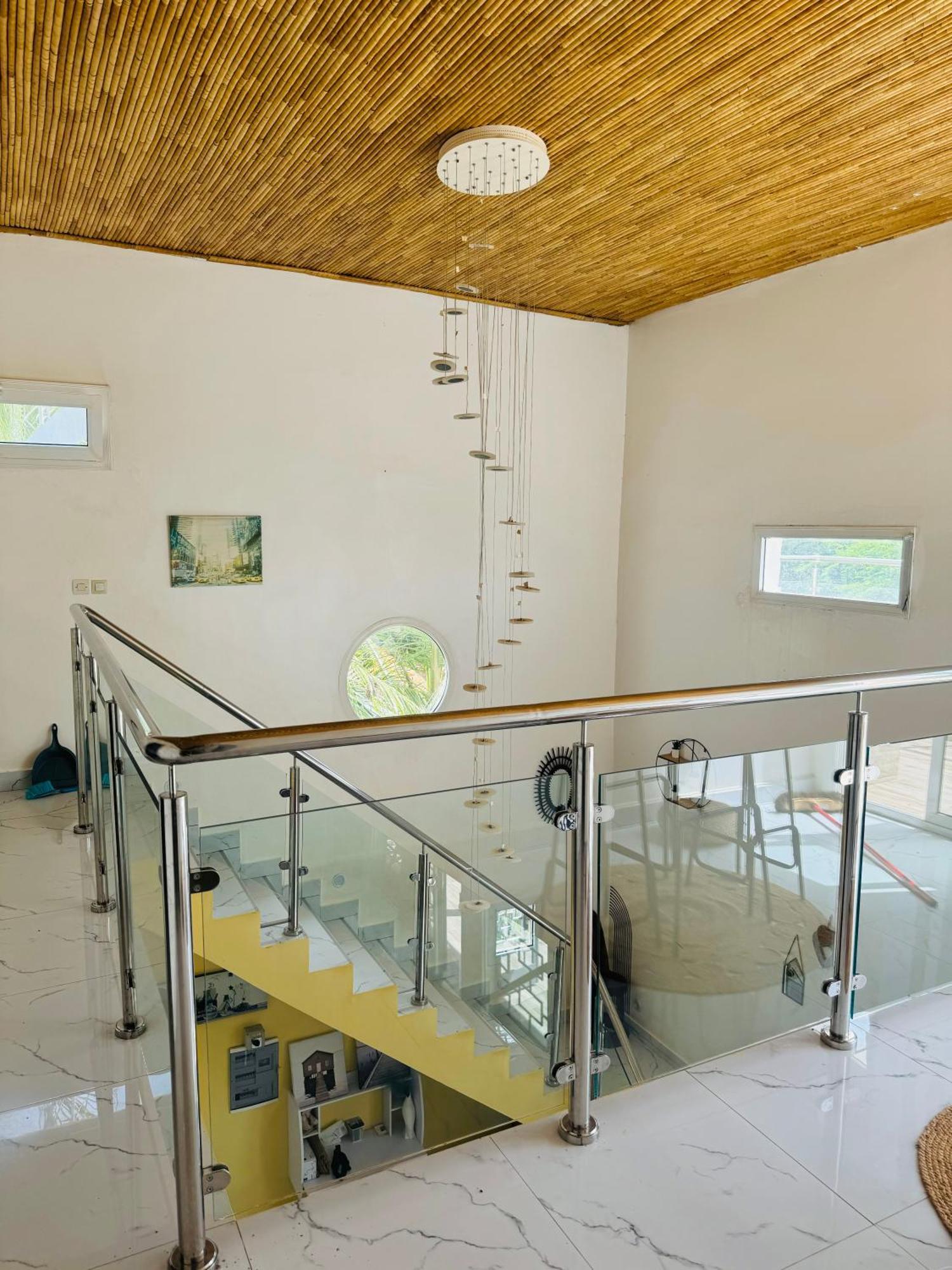 萨利波图尔Grace House Jacuzzi住宿加早餐旅馆 外观 照片