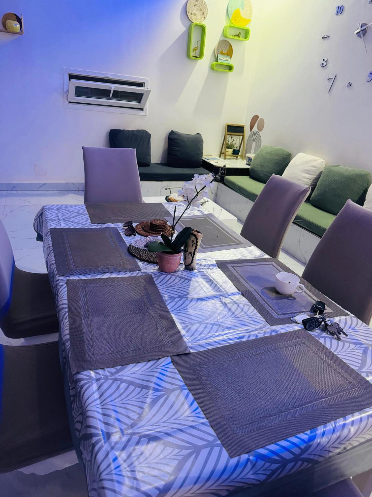 萨利波图尔Grace House Jacuzzi住宿加早餐旅馆 外观 照片